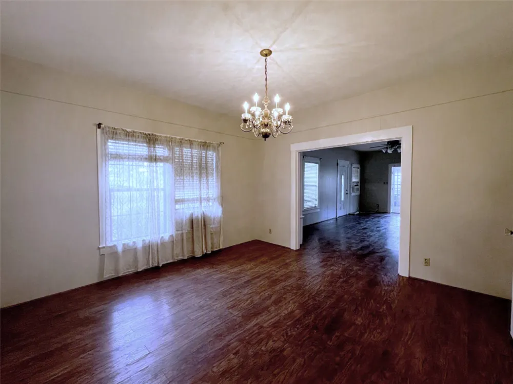 715 E Ikard Street Henrietta, TX 76365