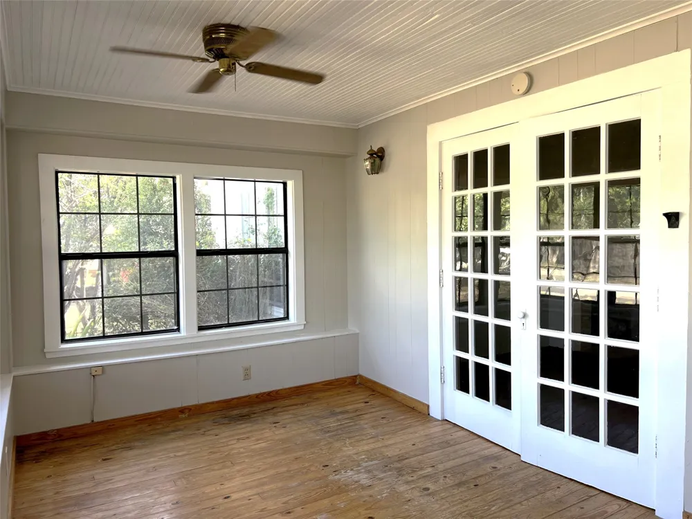 715 E Ikard Street Henrietta, TX 76365