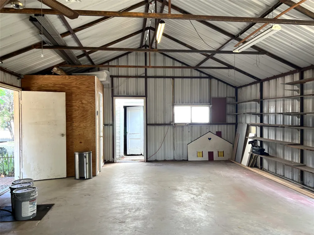 715 E Ikard Street Henrietta, TX 76365
