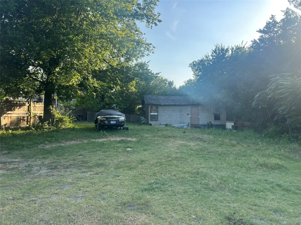 5747 Johnson Lane Dallas, TX 75241