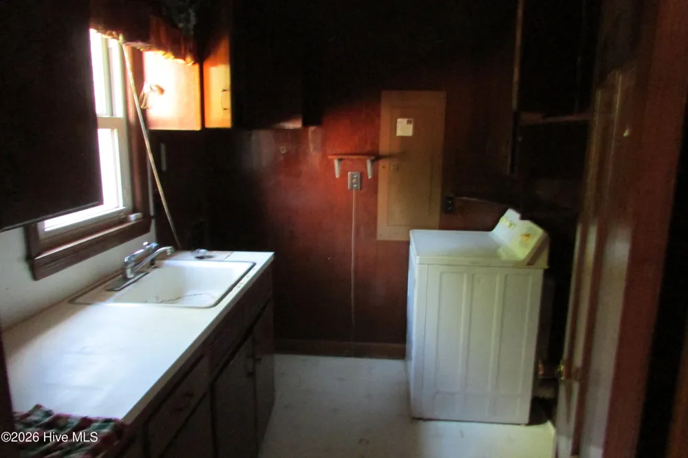 1102 Isaac Weeks Road Clinton, NC 28328