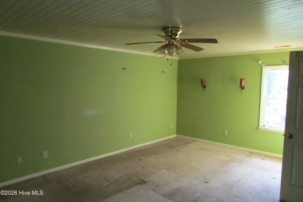 1102 Isaac Weeks Road Clinton, NC 28328