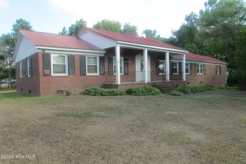 1102 Isaac Weeks Road Clinton, NC 28328