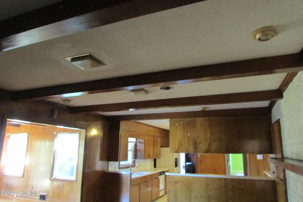 1102 Isaac Weeks Road Clinton, NC 28328