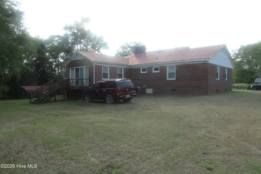 1102 Isaac Weeks Road Clinton, NC 28328