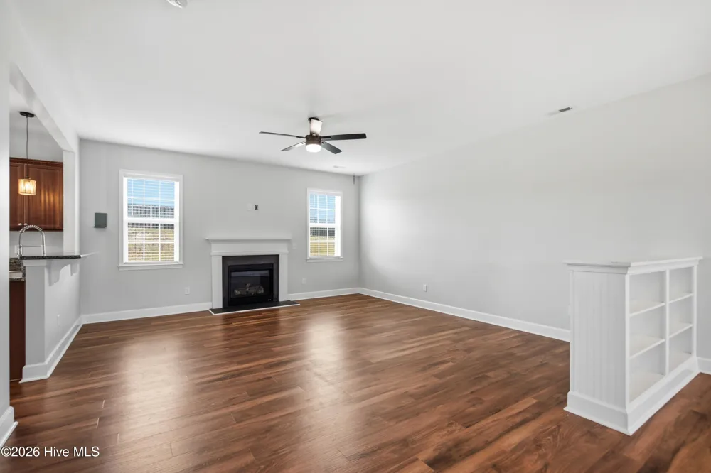 447 Avendale Drive Rocky Point, NC 28457