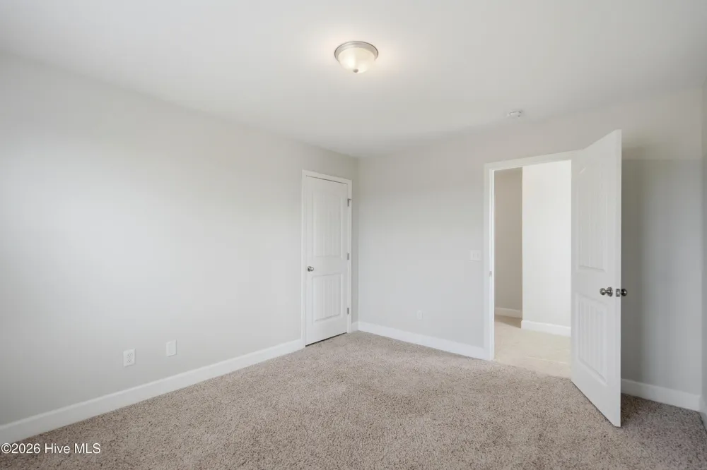 447 Avendale Drive Rocky Point, NC 28457