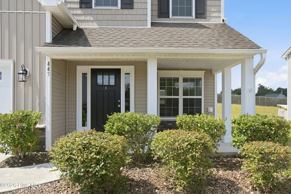 447 Avendale Drive Rocky Point, NC 28457