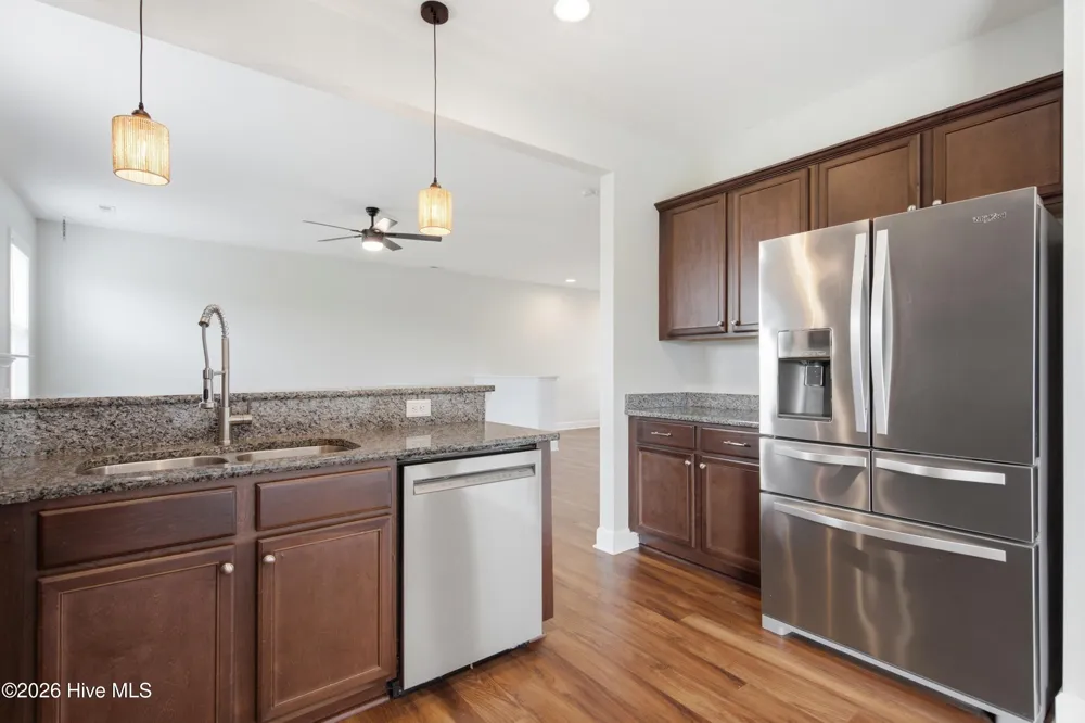447 Avendale Drive Rocky Point, NC 28457