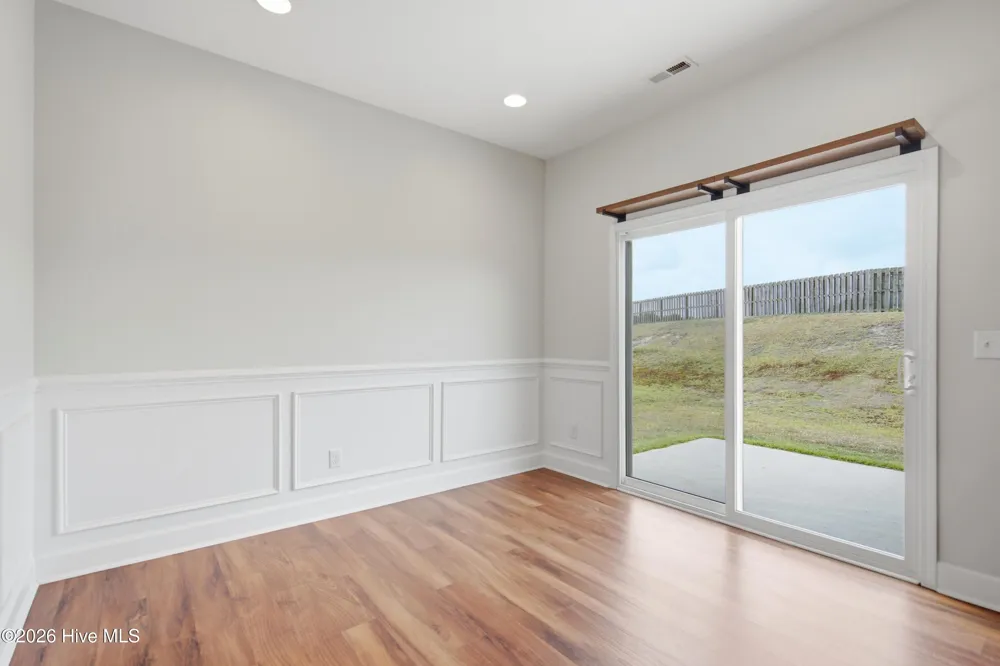 447 Avendale Drive Rocky Point, NC 28457