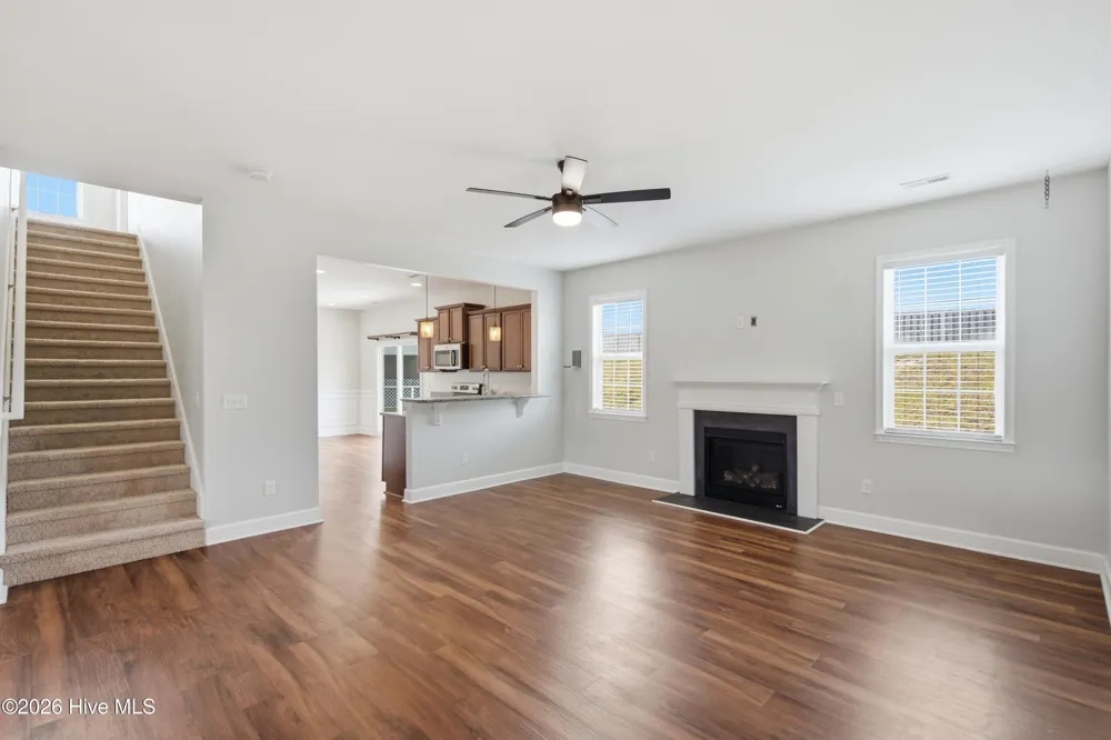 447 Avendale Drive Rocky Point, NC 28457