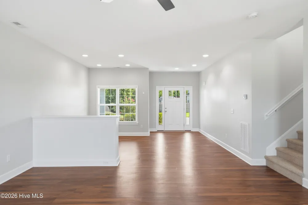 447 Avendale Drive Rocky Point, NC 28457