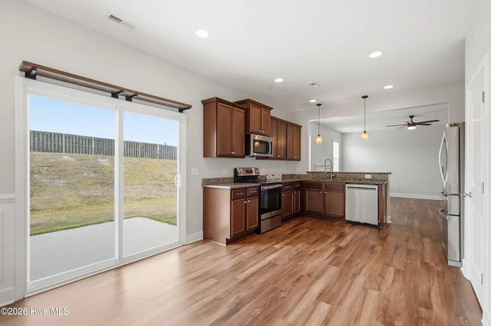 447 Avendale Drive Rocky Point, NC 28457