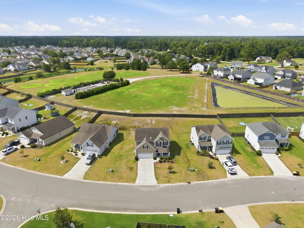 447 Avendale Drive Rocky Point, NC 28457
