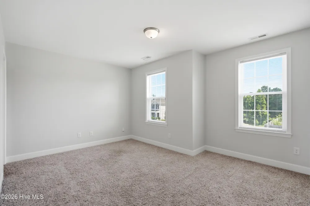 447 Avendale Drive Rocky Point, NC 28457