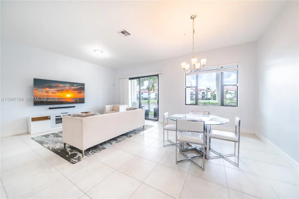 11674 SW 13th Ln #1674 Pembroke Pines, FL 33025