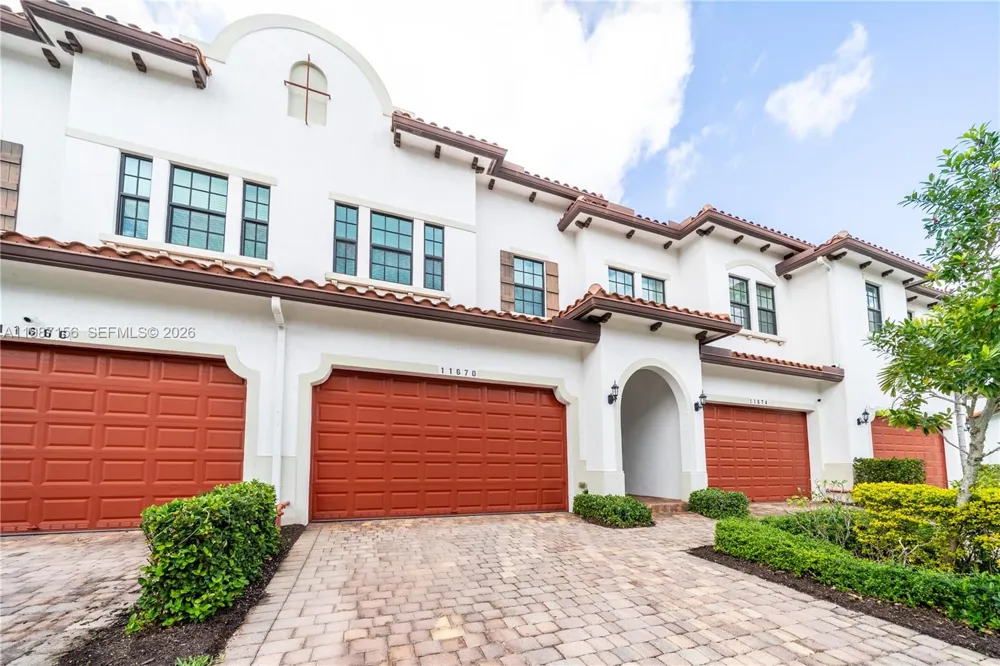 11674 SW 13th Ln #1674 Pembroke Pines, FL 33025