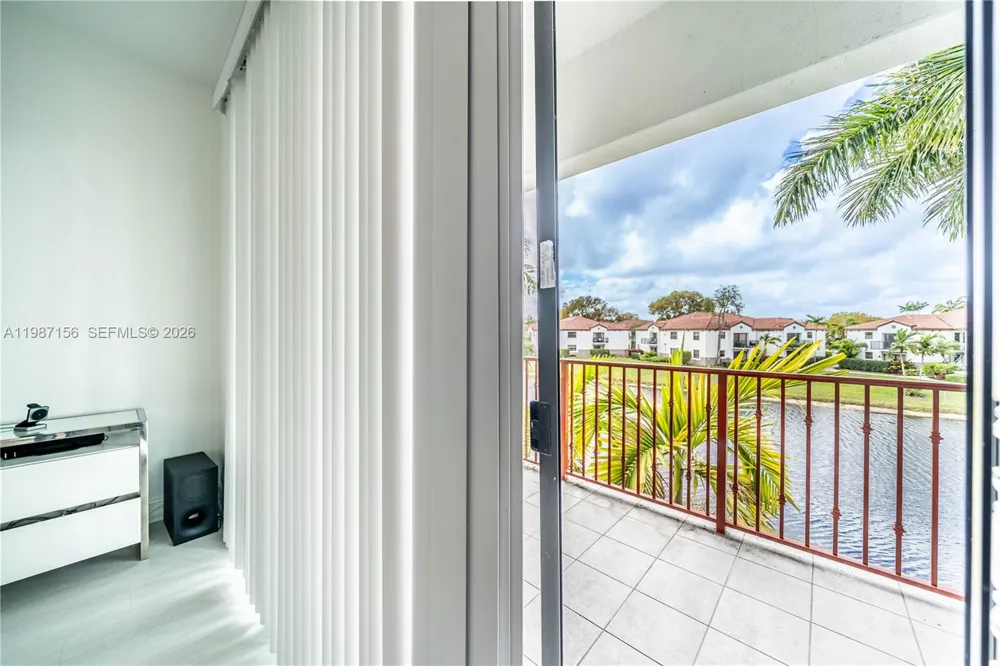 11674 SW 13th Ln #1674 Pembroke Pines, FL 33025