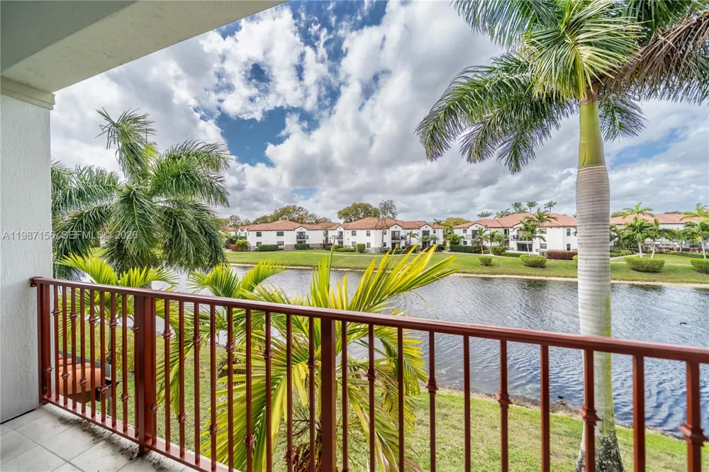 11674 SW 13th Ln #1674 Pembroke Pines, FL 33025