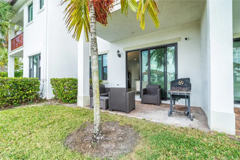 11674 SW 13th Ln #1674 Pembroke Pines, FL 33025