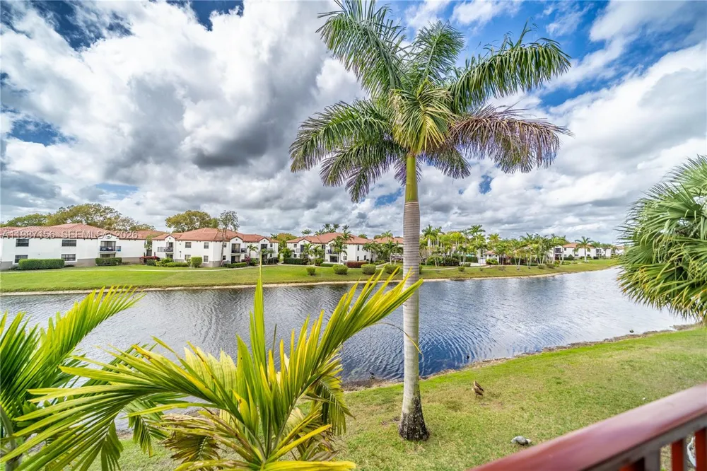 11674 SW 13th Ln #1674 Pembroke Pines, FL 33025
