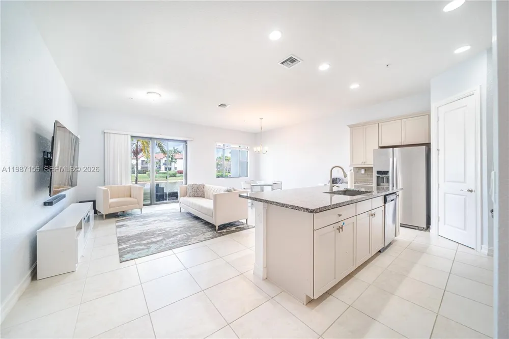 11674 SW 13th Ln #1674 Pembroke Pines, FL 33025