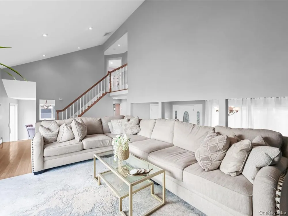 301 W 22nd Street Deer Park, NY 11729