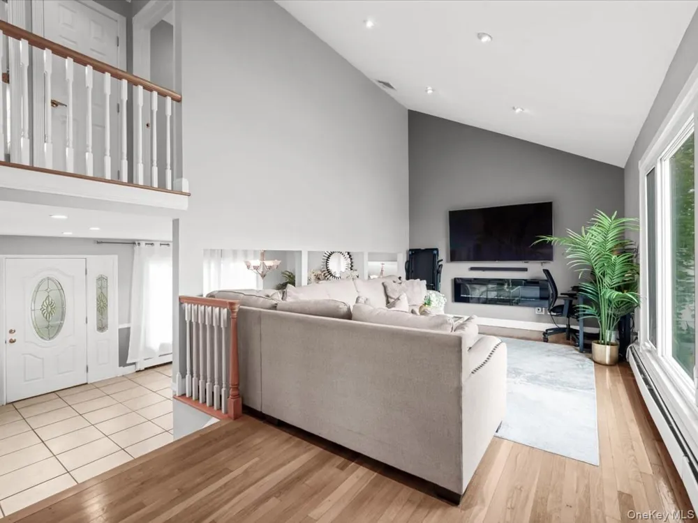 301 W 22nd Street Deer Park, NY 11729