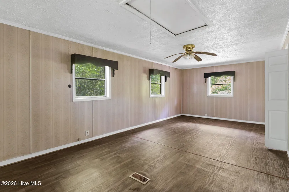 34 Elm Loop Lane Whiteville, NC 28472