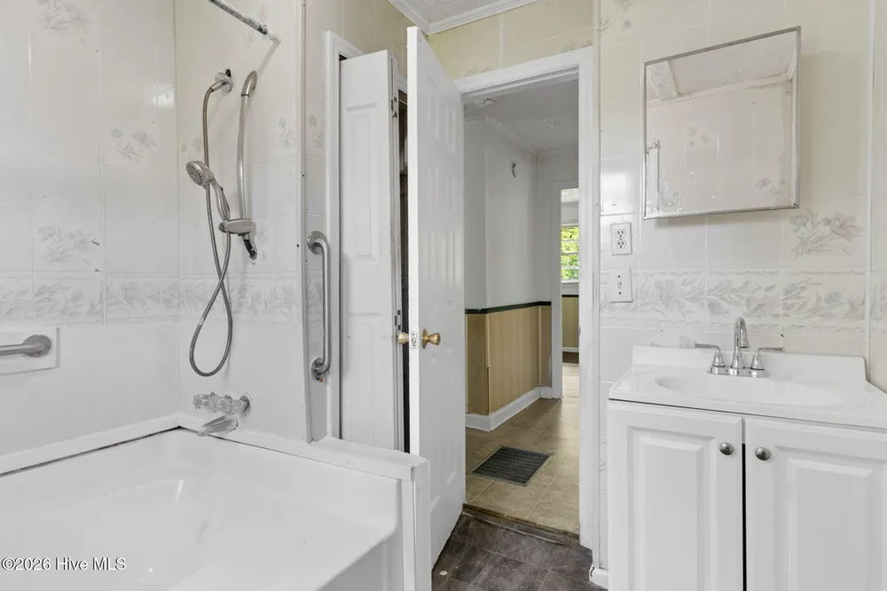 34 Elm Loop Lane Whiteville, NC 28472