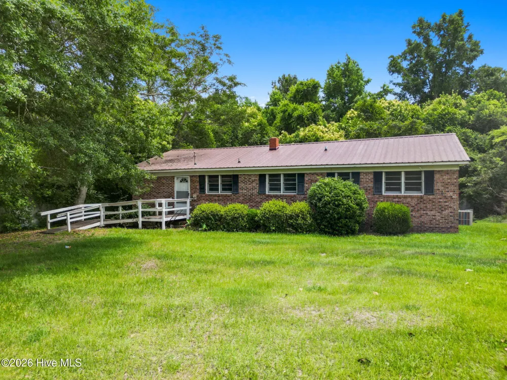 34 Elm Loop Lane Whiteville, NC 28472