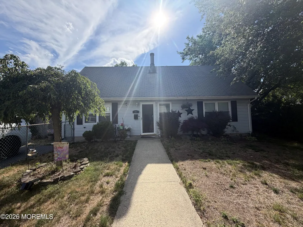 43 Briarwood Avenue Keansburg, NJ 07734