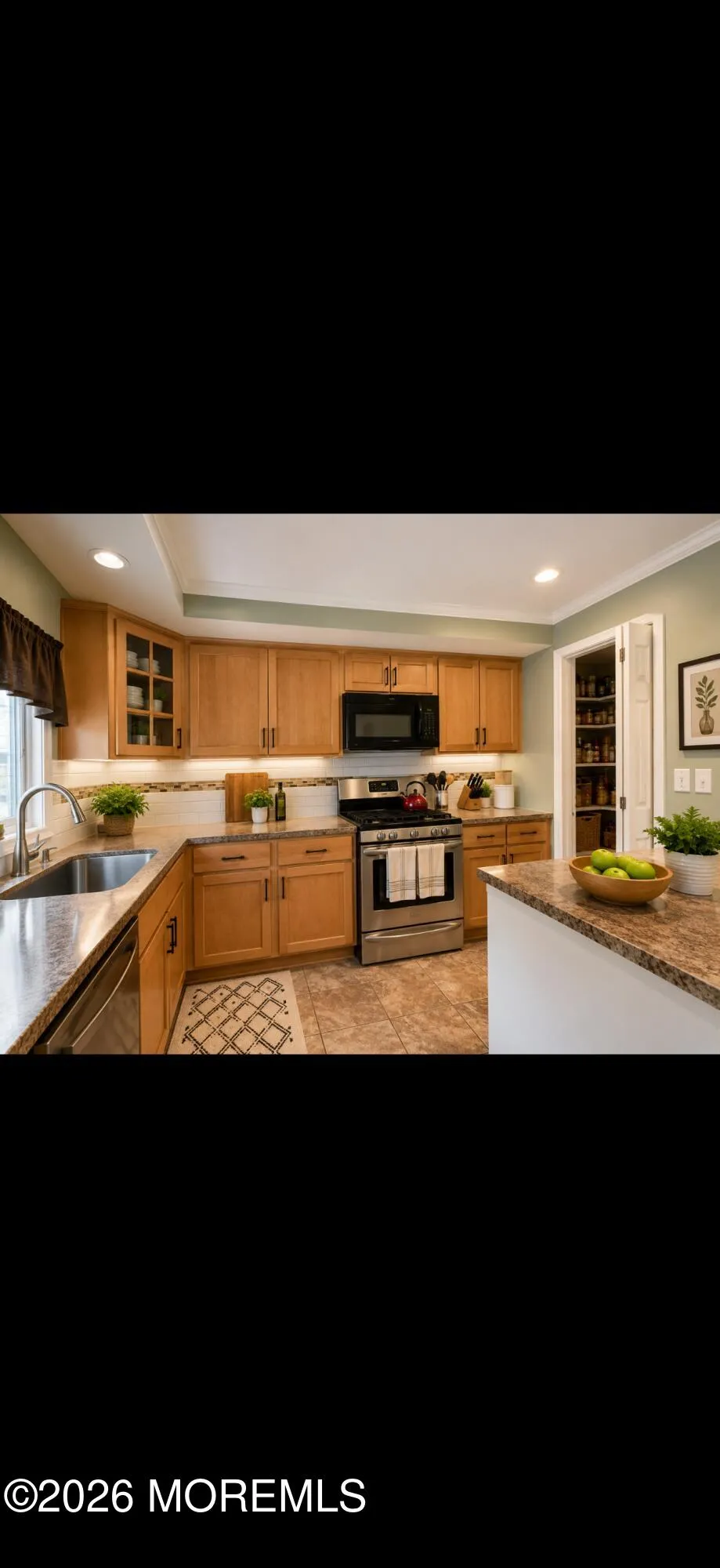 43 Briarwood Avenue Keansburg, NJ 07734