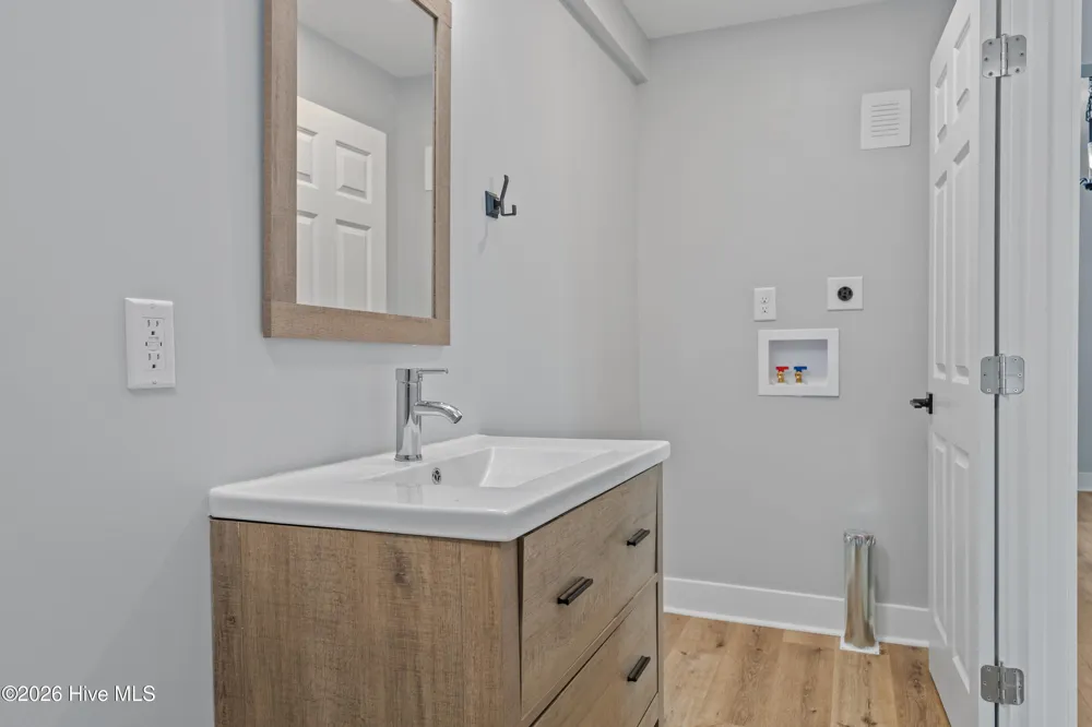 723 Market Street Washington, NC 27889