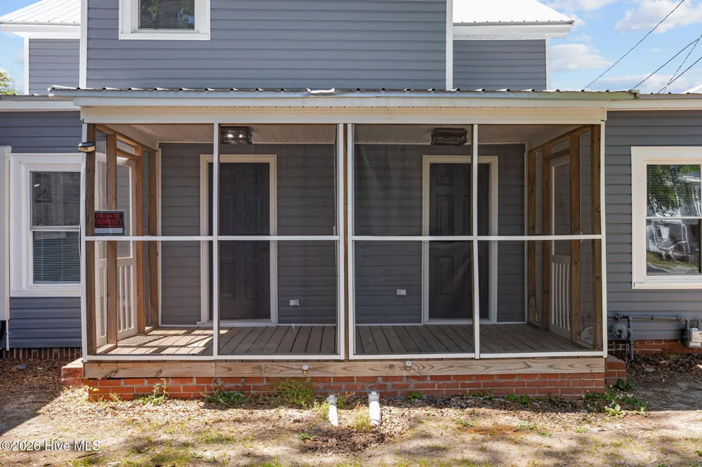 723 Market Street Washington, NC 27889