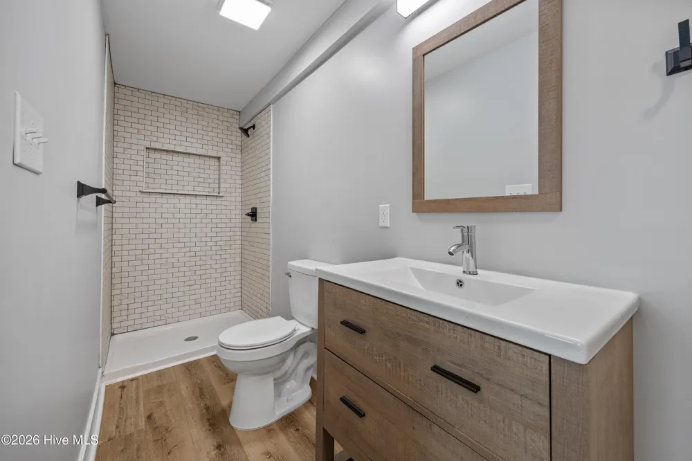 723 Market Street Washington, NC 27889