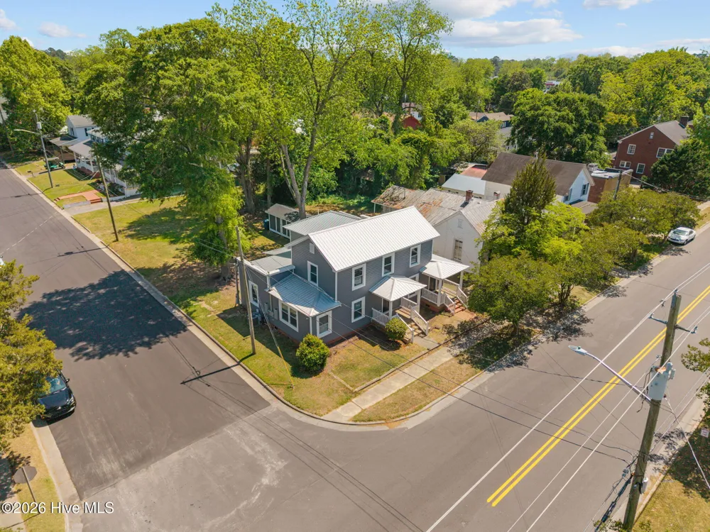 723 Market Street Washington, NC 27889