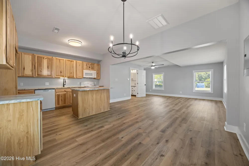 723 Market Street Washington, NC 27889