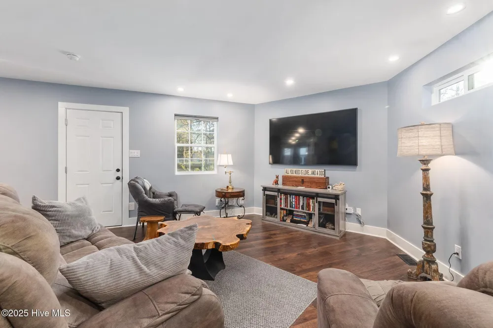4704 Trent Woods Drive Trent Woods, NC 28562