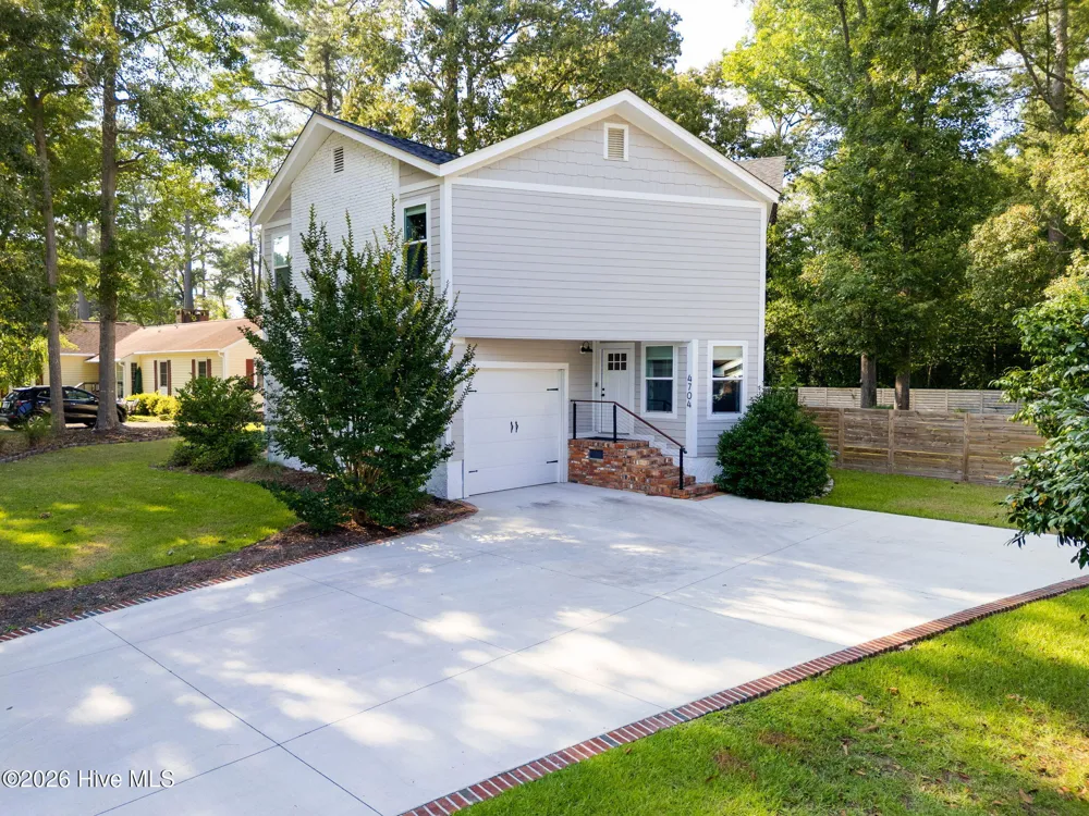 4704 Trent Woods Drive Trent Woods, NC 28562