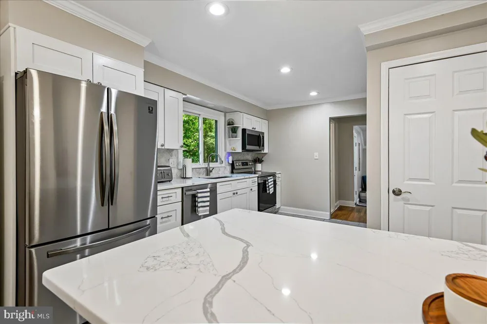 252 MAGOTHY BRIDGE ROAD Pasadena, MD 21122
