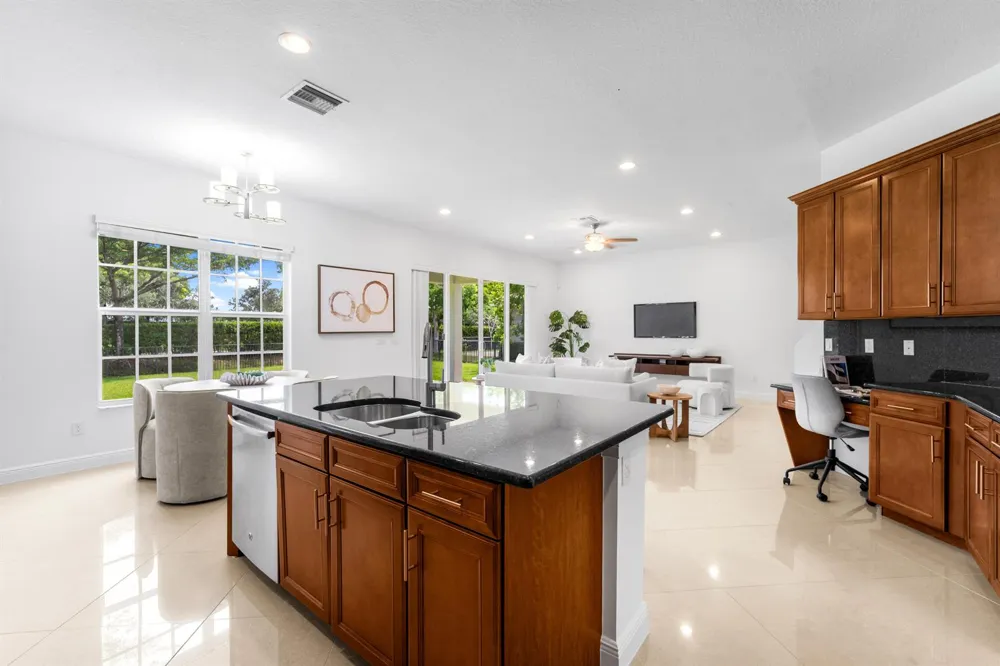 10111 EDGEWATER COURT Parkland, FL 33076