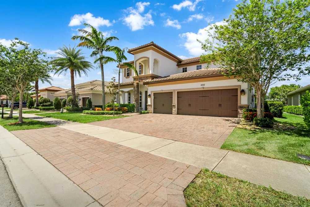 10111 EDGEWATER COURT Parkland, FL 33076
