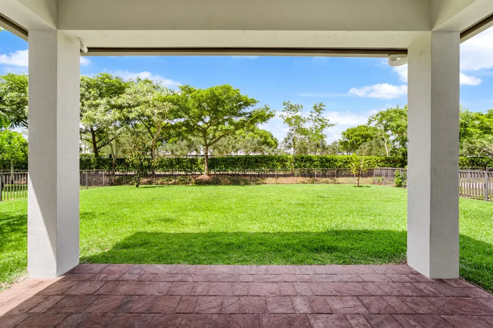 10111 EDGEWATER COURT Parkland, FL 33076