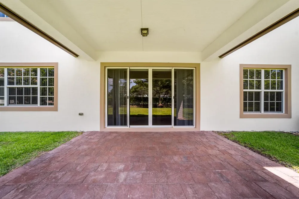 10111 EDGEWATER COURT Parkland, FL 33076