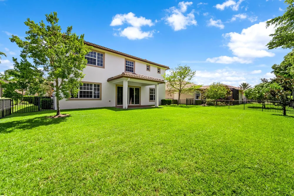 10111 EDGEWATER COURT Parkland, FL 33076