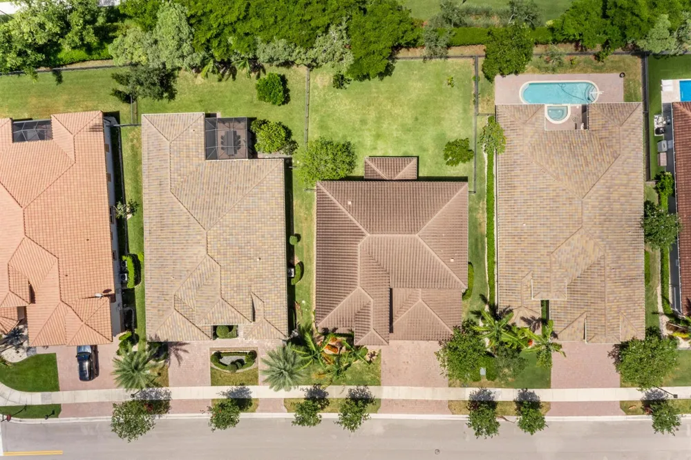 10111 EDGEWATER COURT Parkland, FL 33076
