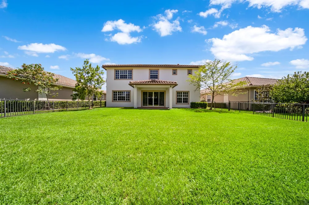 10111 EDGEWATER COURT Parkland, FL 33076