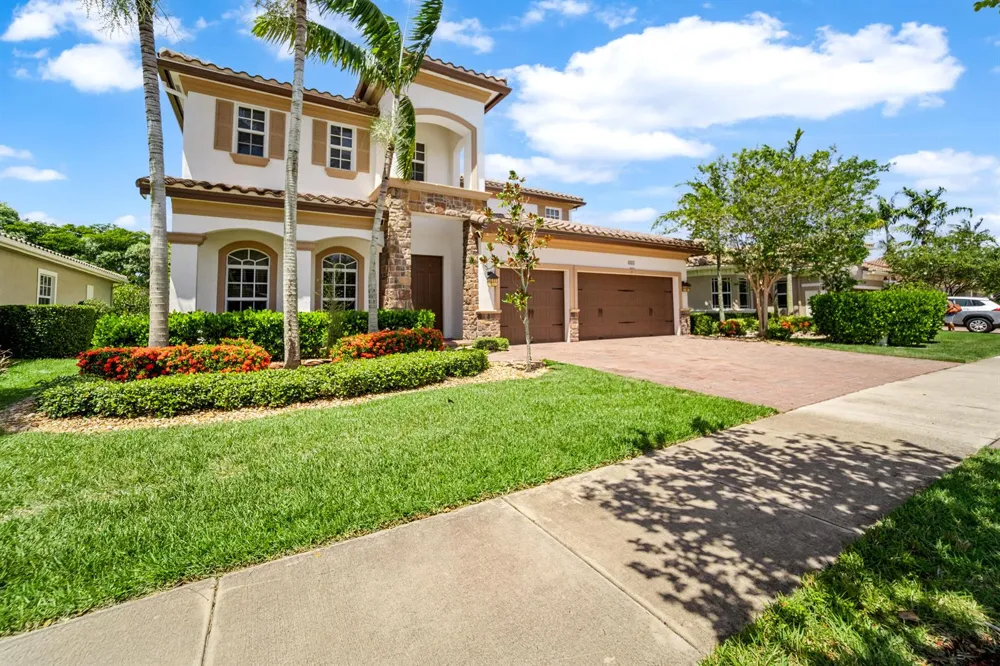 10111 EDGEWATER COURT Parkland, FL 33076