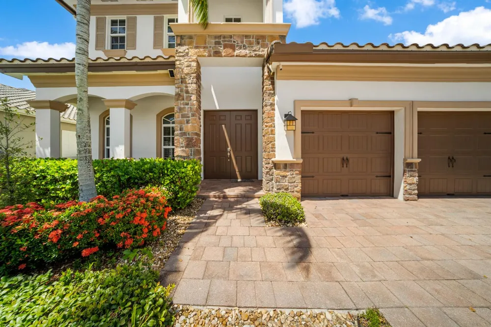 10111 EDGEWATER COURT Parkland, FL 33076